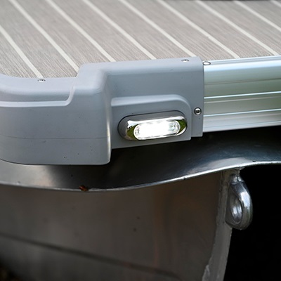 Lumières d'accostage à DEL