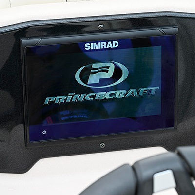 Écran multifonctions Simrad® NSX7 optionnel avec instrumentation