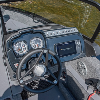 Console conducteur démontrée avec Humminbird® Helix 7 intégré