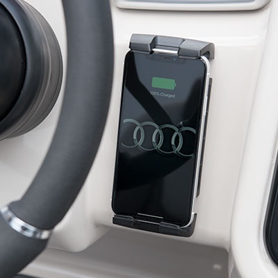 Chargeur sans fil pour téléphone intelligent intégrée à la console